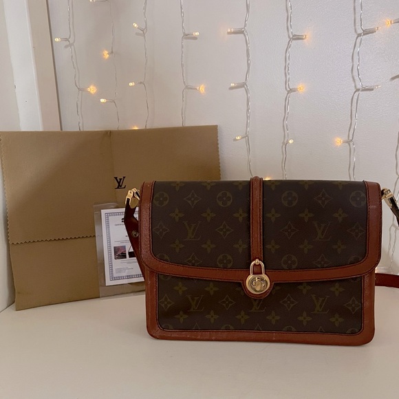 Louis Vuitton Handbags - Louis Vuitton Monogram Sac Vendome Shoulder Bag